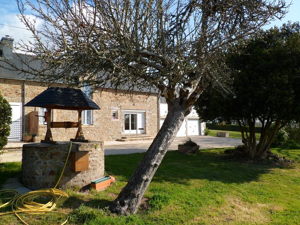 Farmhouse In An Amazing Private Park Hostal Vannes Exterior foto